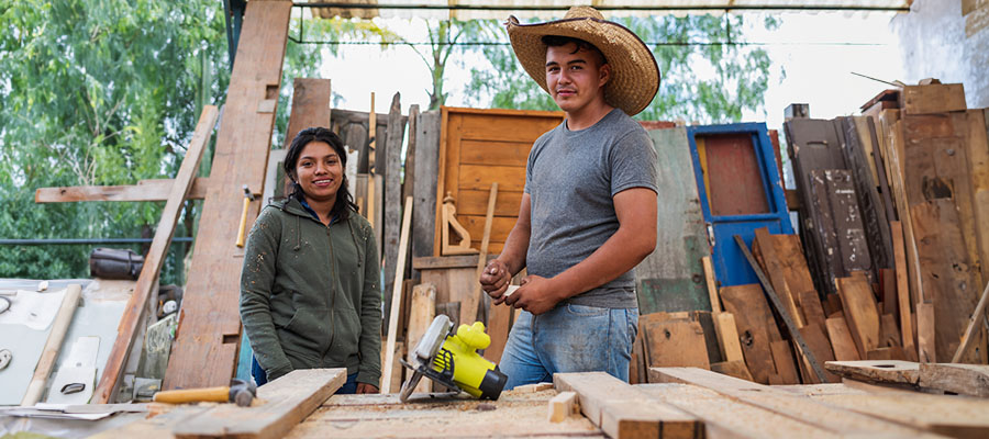 Qué se necesita para emprender como carpintero